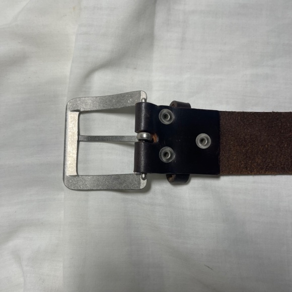 Leather belt. Dark Brown.1.5 in Wide. 38.5 in Long. Unbranded. Geometric Shapes - Picture 6 of 12
